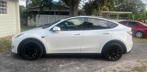 Tesla Model Y 2021