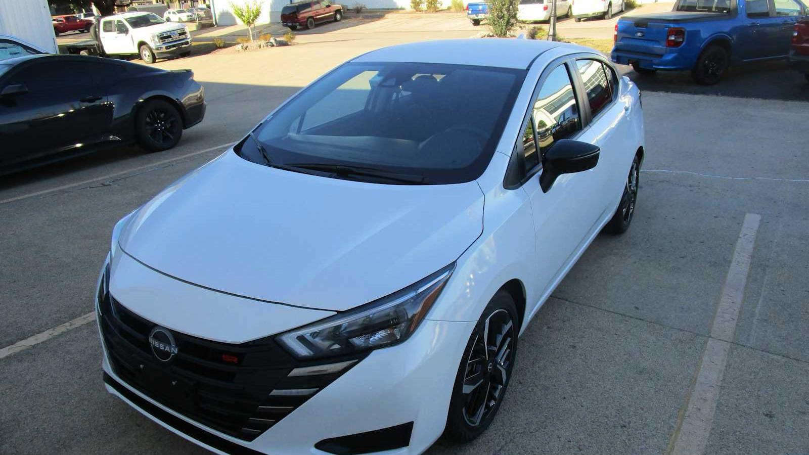 Nissan Versa 2024 in 