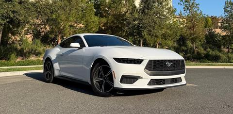Ford Mustang 2025