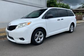 Toyota Sienna car