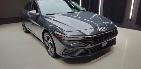 Hyundai Elantra 2025