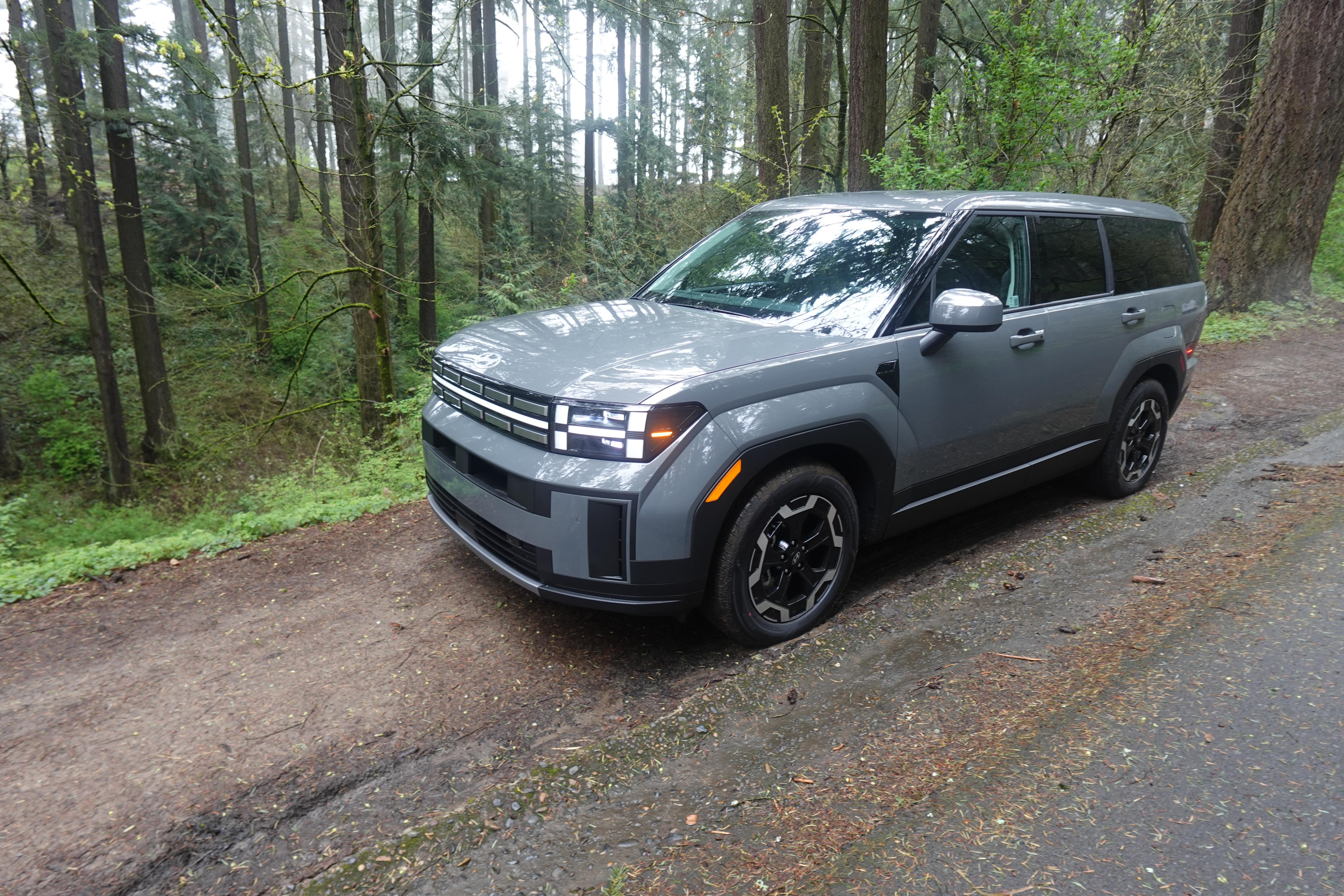 Hyundai Santa Fe 2025 in Portland, OR