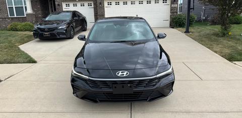 Hyundai Elantra 2024