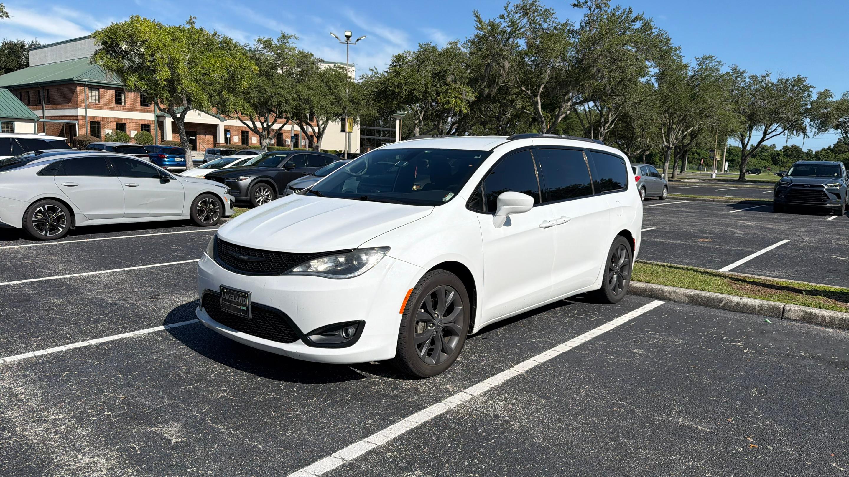 Chrysler Pacifica 2019 in Lakeland, FL