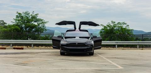 Tesla Model X 2024