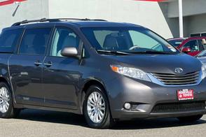 Toyota Sienna car