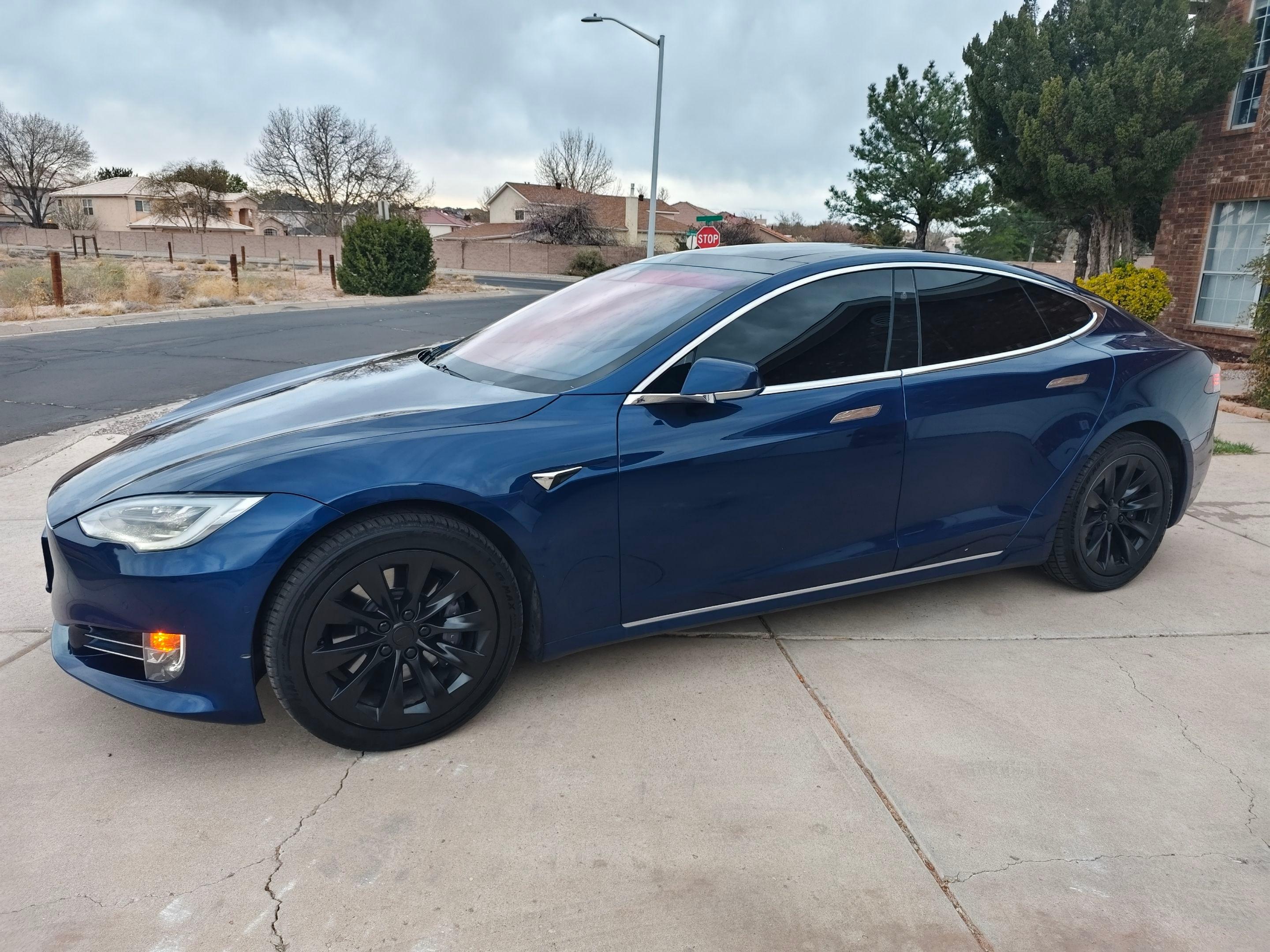 Tesla Model S 2017 in Albuquerque, NM