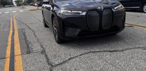 BMW iX 2025