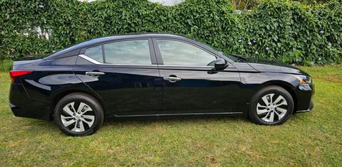 Nissan Altima 2023