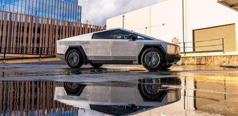 Tesla Cybertruck 2025