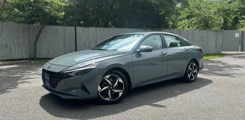 Hyundai Elantra 2023