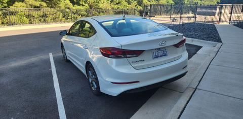 Hyundai Elantra 2017