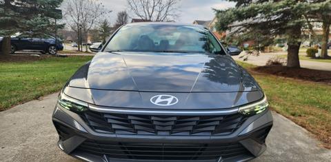 Hyundai Elantra 2024