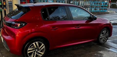 Peugeot 208 2024