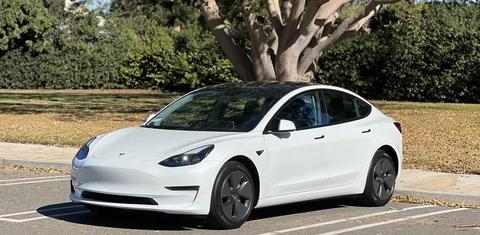 Tesla Model 3 2022