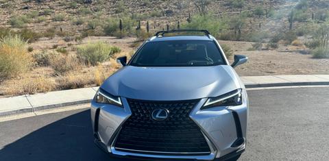 Lexus UX 2024