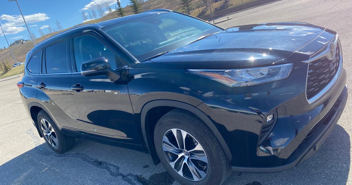 Toyota Highlander 2021 rental in Calgary, AB by Ajibola O. Turo