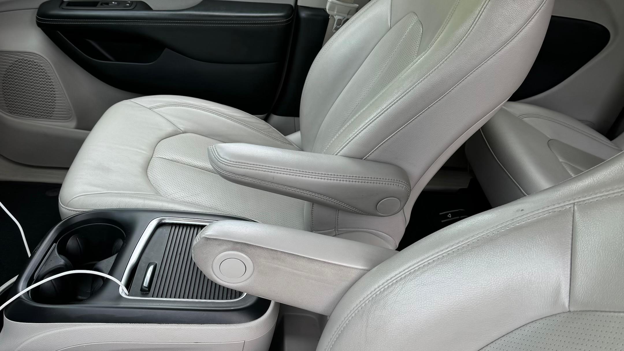 Chrysler Pacifica 2021 in Belleville, MI