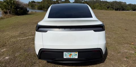Tesla Model Y 2026