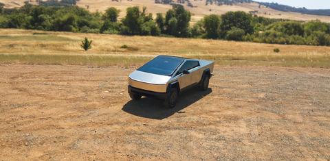 Tesla Cybertruck 2025