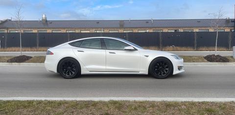 Tesla Model S 2016