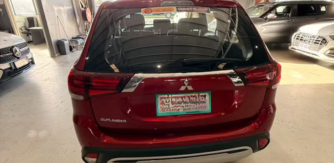 Mitsubishi OUTLANDER 2020