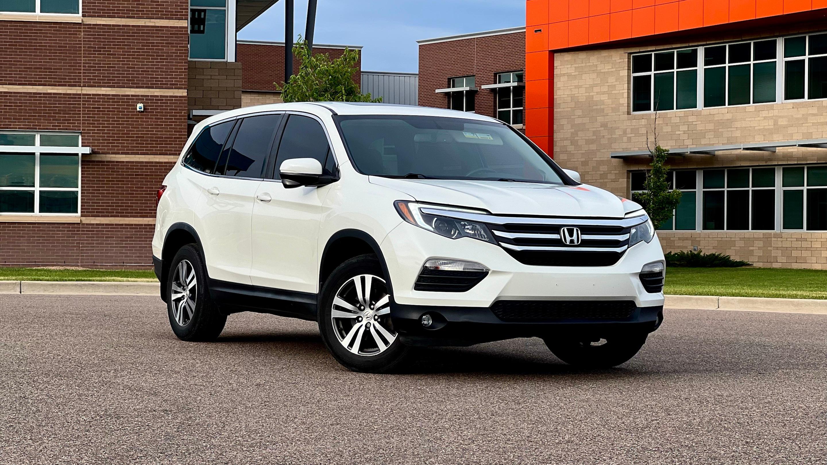 Honda Pilot 2017 in Aurora, CO