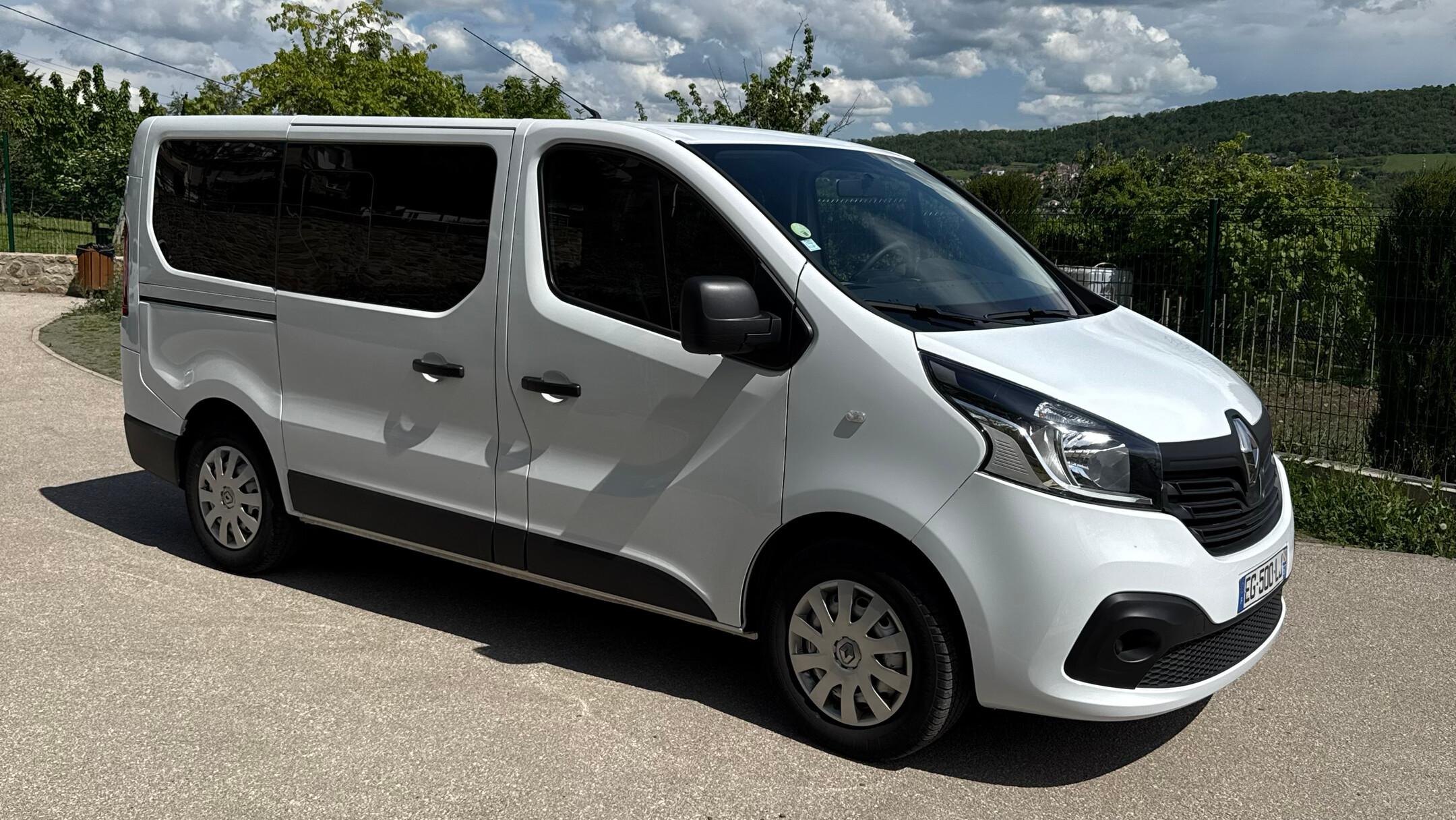 Renault TRAFIC III 2016 in Veyre-monton