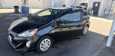 Toyota Prius c 2016