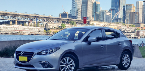 Mazda MAZDA3 2015