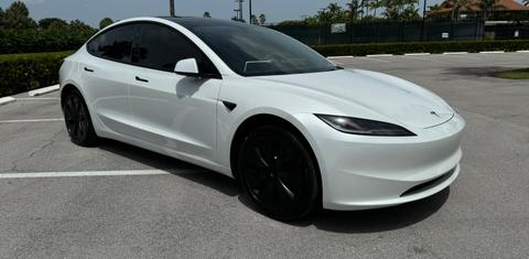 Tesla Model 3 2024