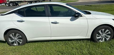 Nissan Altima 2024
