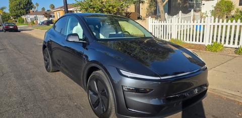 Tesla Model Y 2026
