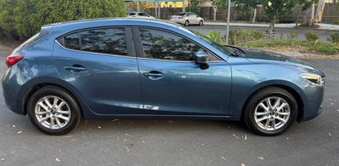 Mazda MAZDA3 2018