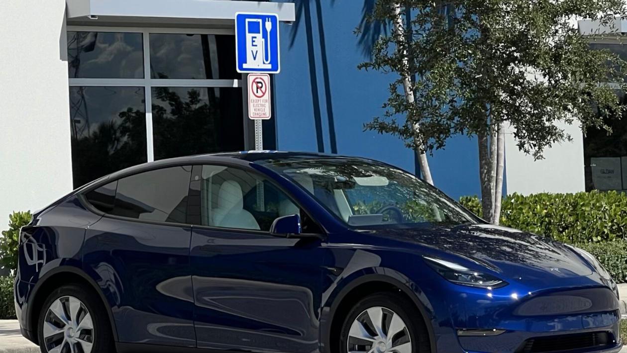 Tesla Model Y 2022 in East Hartford, CT