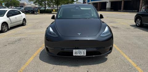 Tesla Model Y 2025