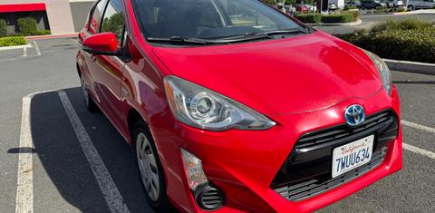 Toyota Prius c 2015