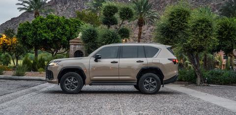 Lexus LX 2025