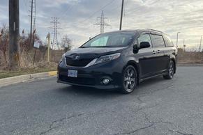 Toyota Sienna 2017 in Mississauga