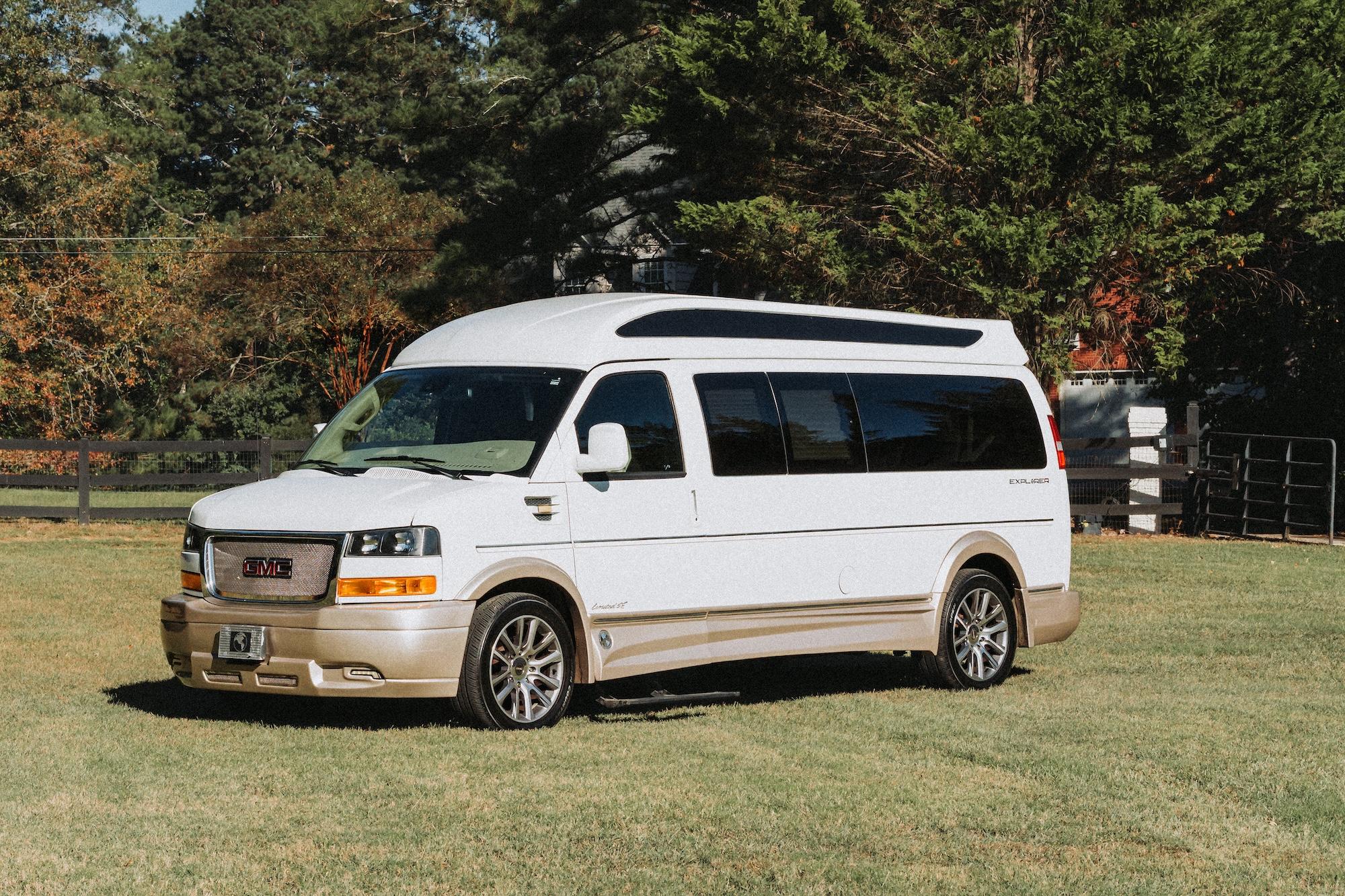 GMC Savana 2020 in 