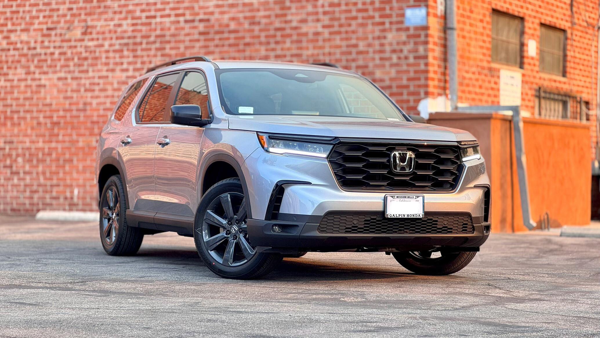 Honda Pilot 2025 in Los Angeles, CA
