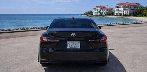 Toyota Camry Hybrid 2025