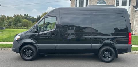 Mercedes-Benz Sprinter 2025