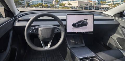 Tesla Model 3 2025
