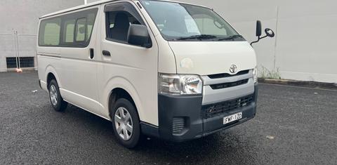 Toyota HIACE 2016