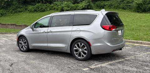 Chrysler Pacifica 2017