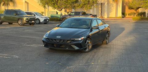 Hyundai Elantra 2025