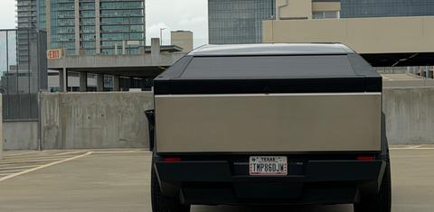Tesla Cybertruck 2026