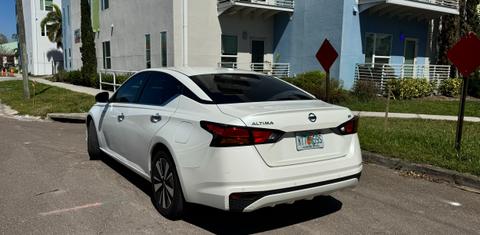 Nissan Altima 2021