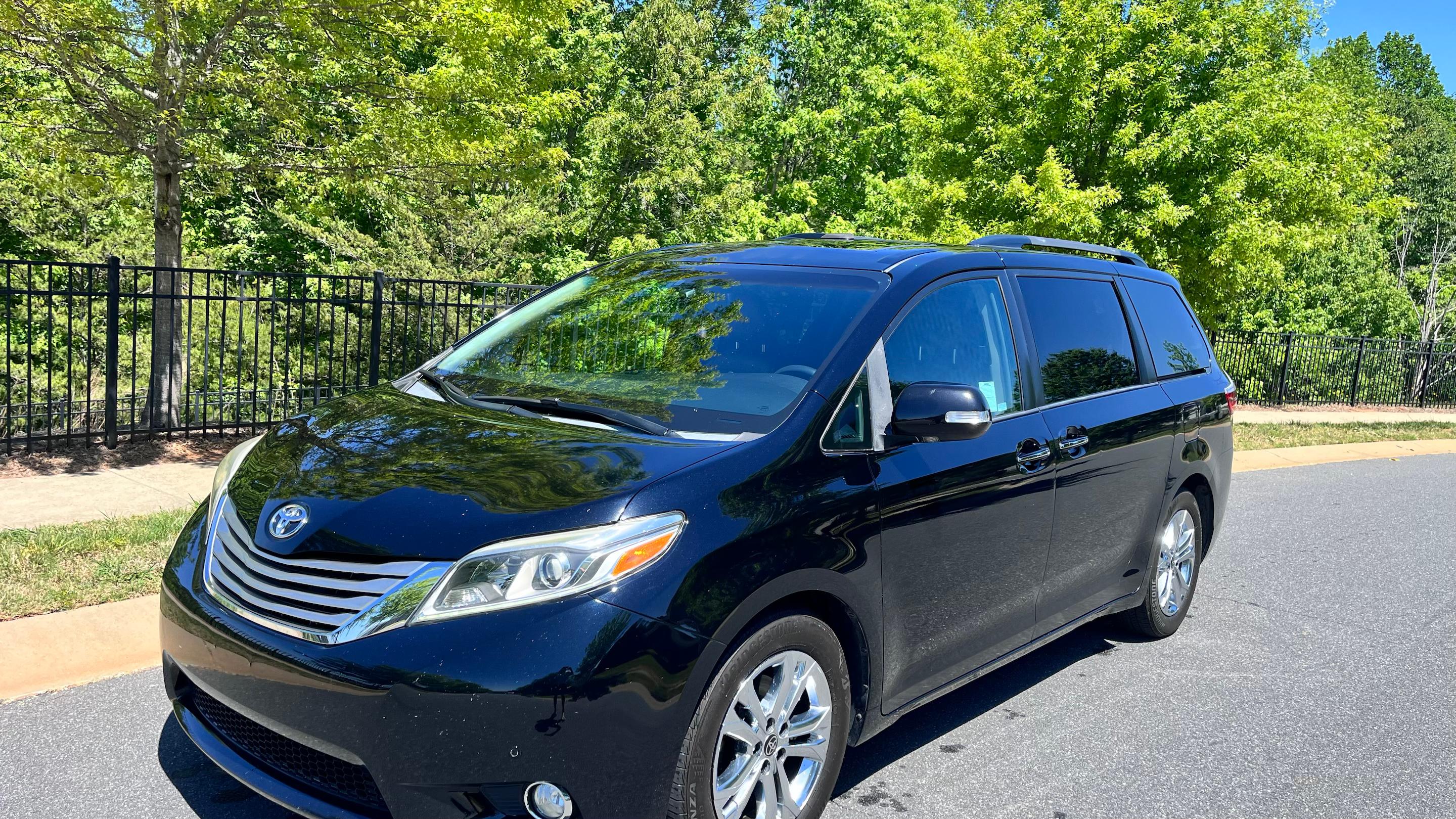 Toyota Sienna 2015 in 